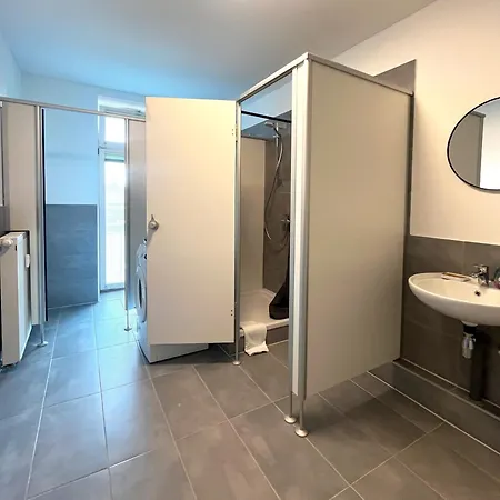 Gruppen Willkommen! 5-zimmer Naehe Messe & Bmw Apartment *