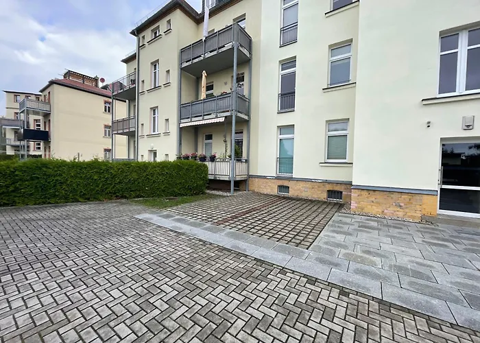 Gruppen Willkommen! 5-zimmer Naehe Messe & Bmw شقة